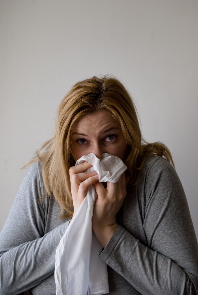 woman, sneeze, blowing nose-699001.jpg